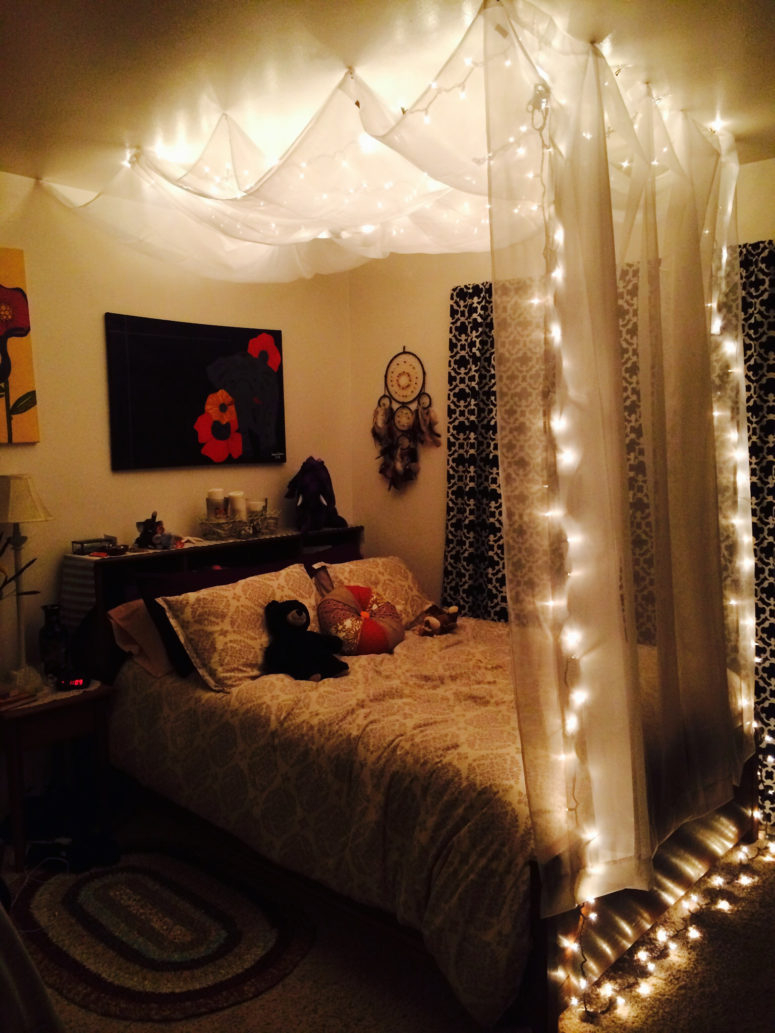 45 Ideas To Hang Christmas Lights In A Bedroom Shelterness pertaining to proportions 775 X 1033