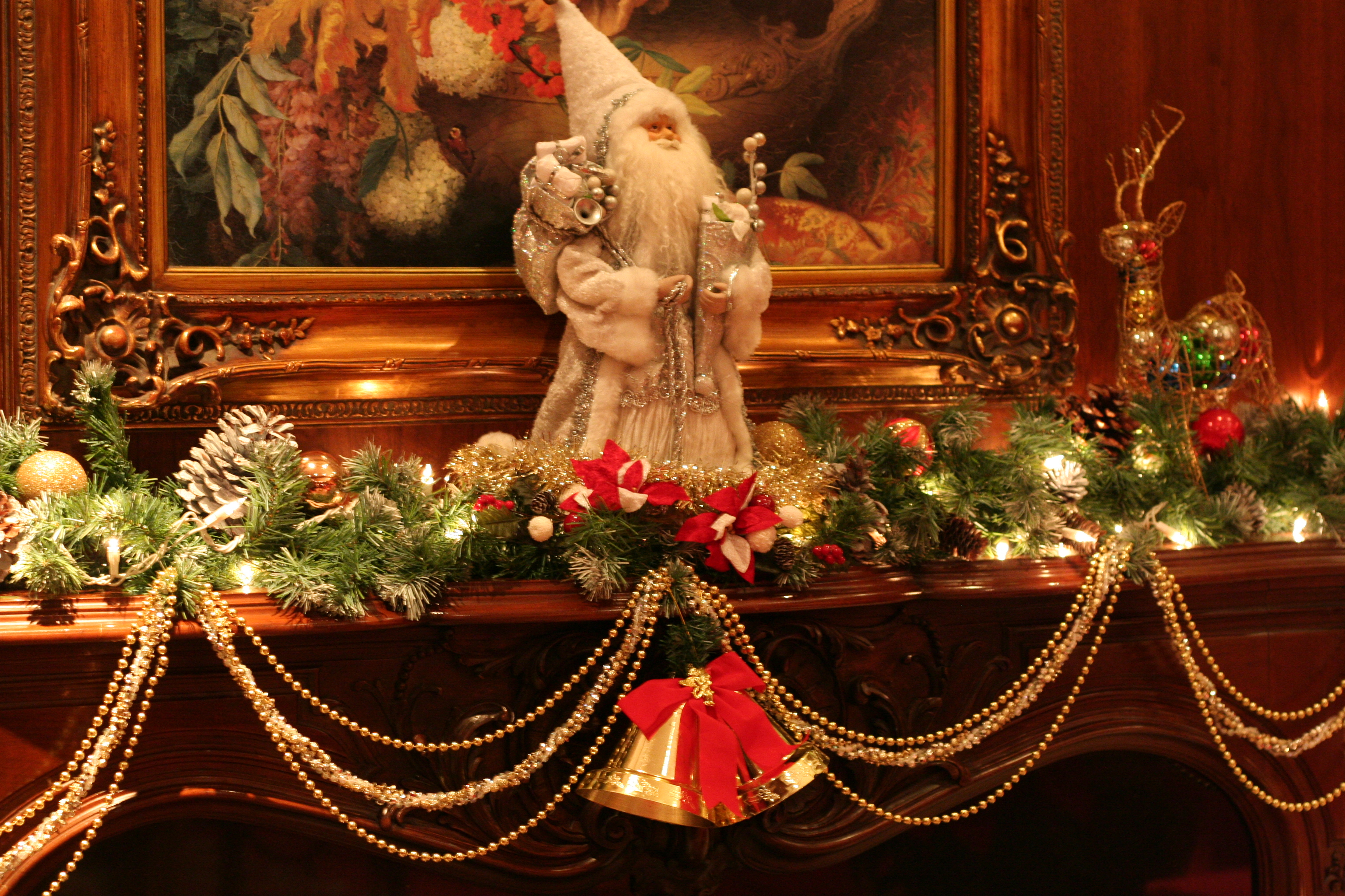 Awesome Schemes Of Mantel Christmas Decorating Ideas Designed in size 3456 X 2304