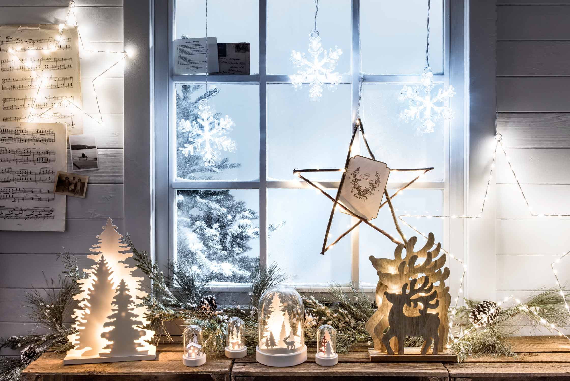 Window Sill Christmas Lights • Christmas Lights Ideas