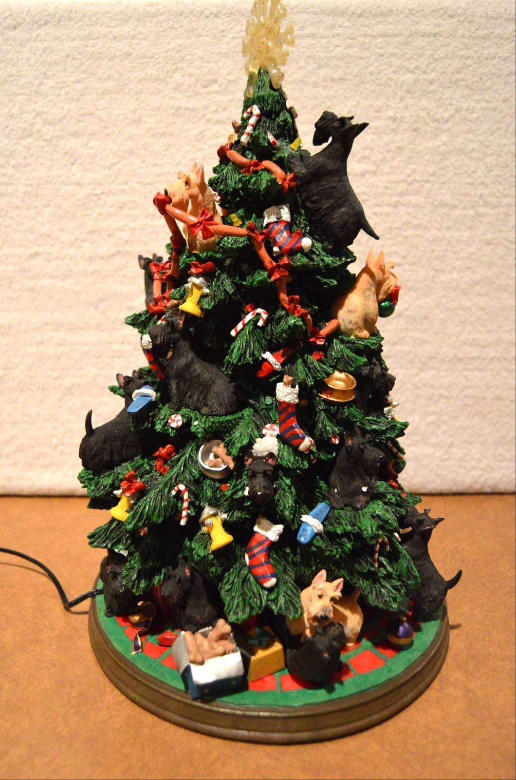 Danbury Mint Scotty Scottish Terrier Dog Christmas Tree Lighted for sizing 1060 X 1600