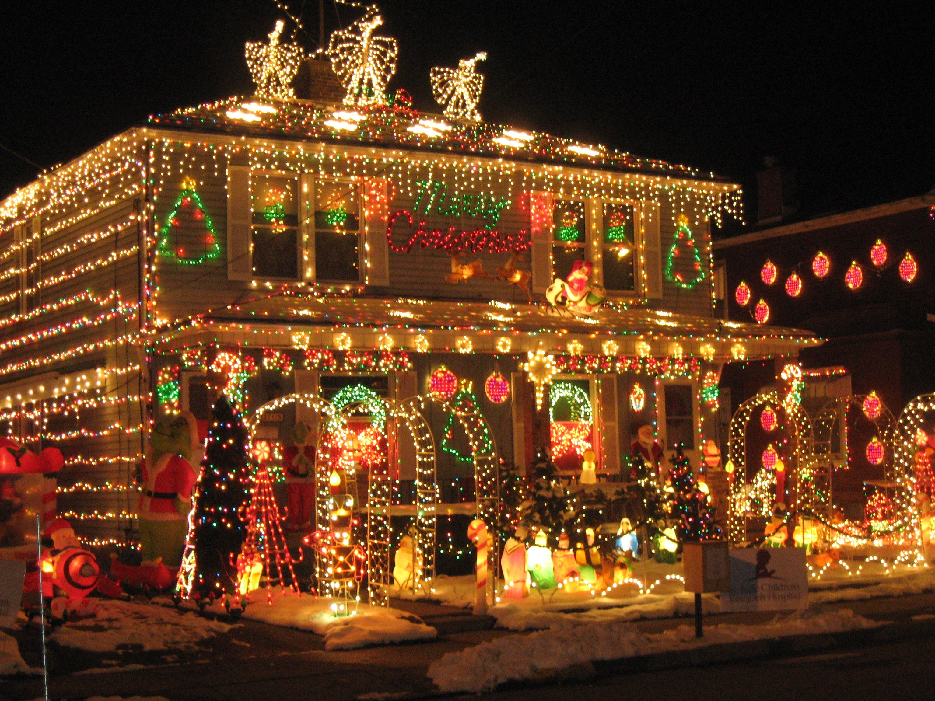 Lights House With Christmas Lights To Music Christmas House for proportions 3072 X 2304