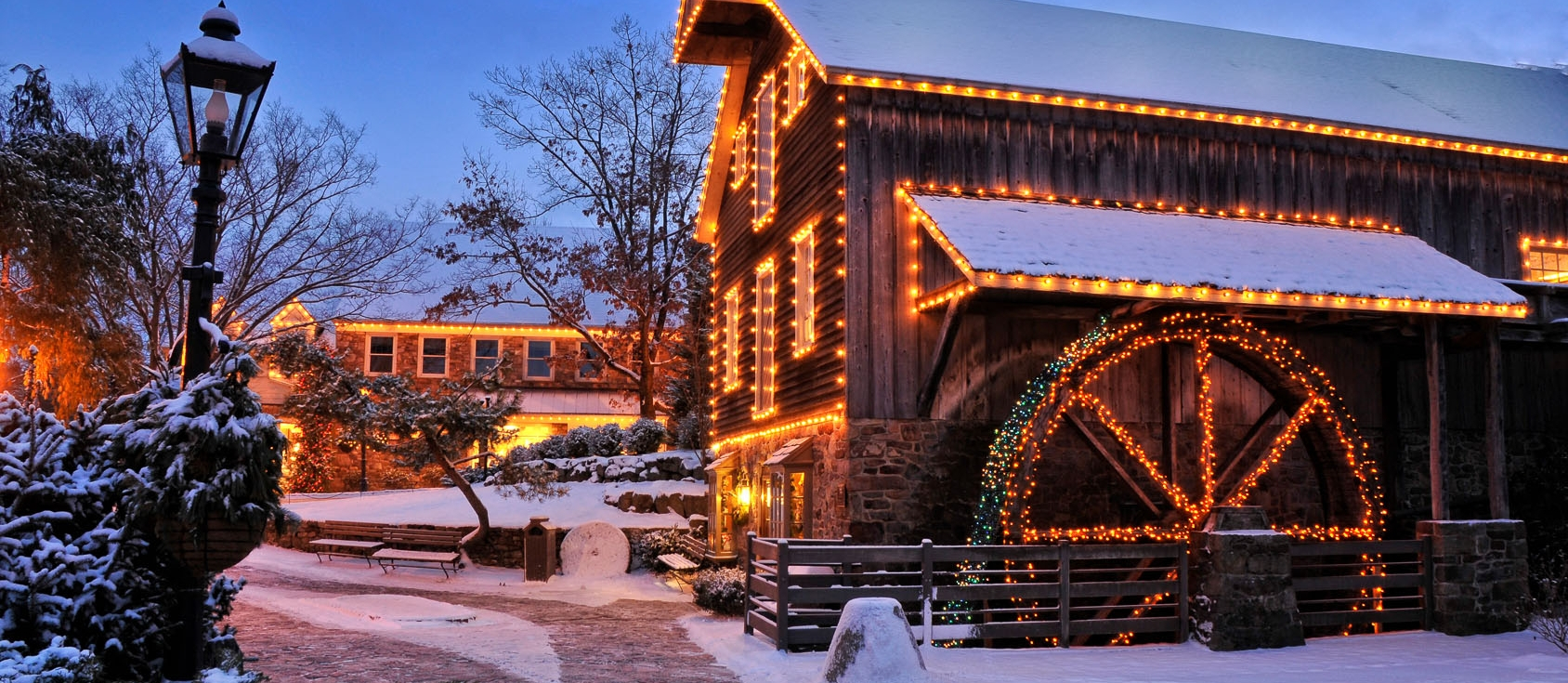 Peddlers Village with sizing 1688 X 735