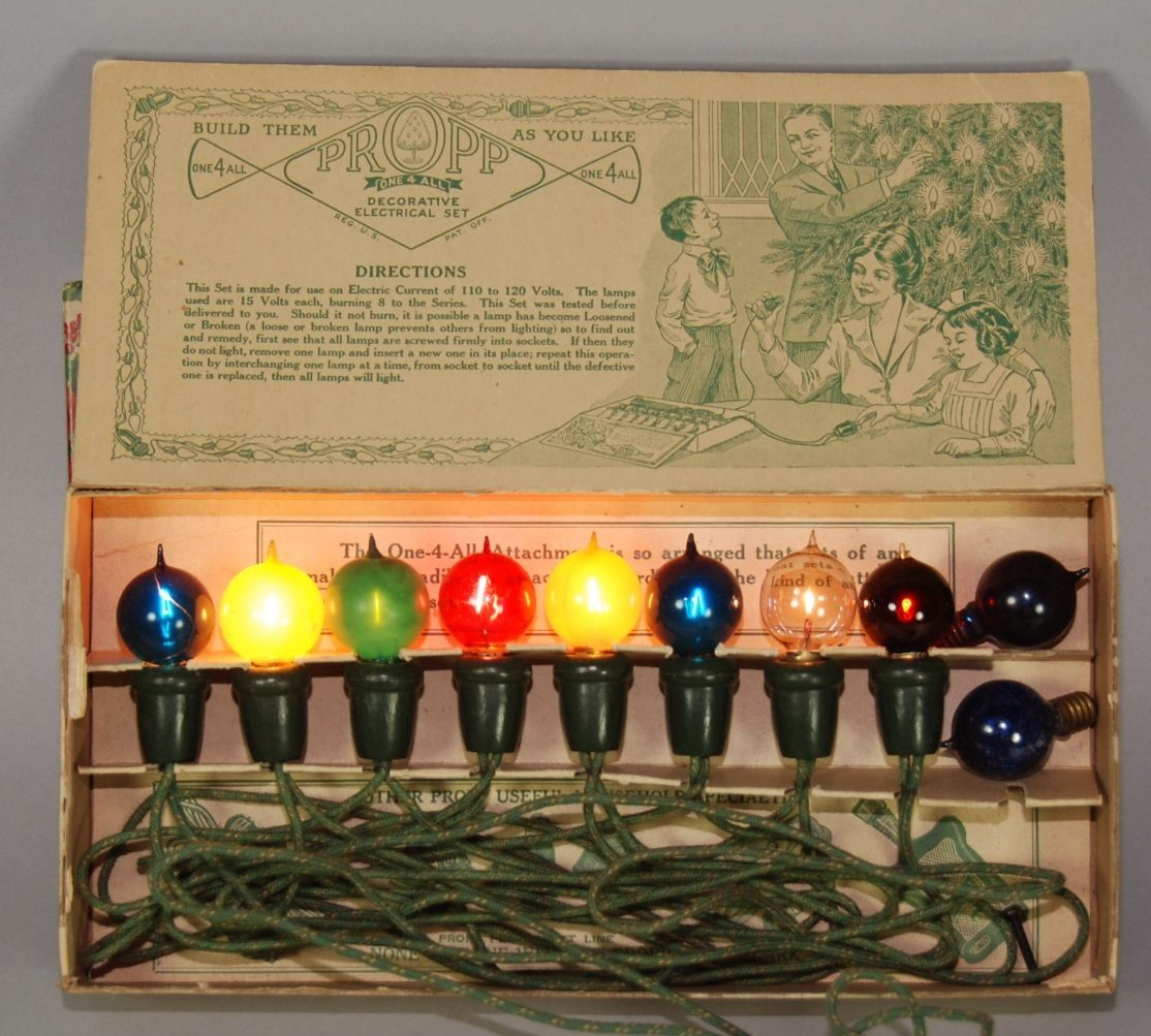 Vintage Christmas Lights Golden Glow throughout size 1114 X 1003