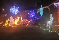 Warwick Drive Christmas Lights Hazel Grove Manchester Evening News inside sizing 2111 X 1227